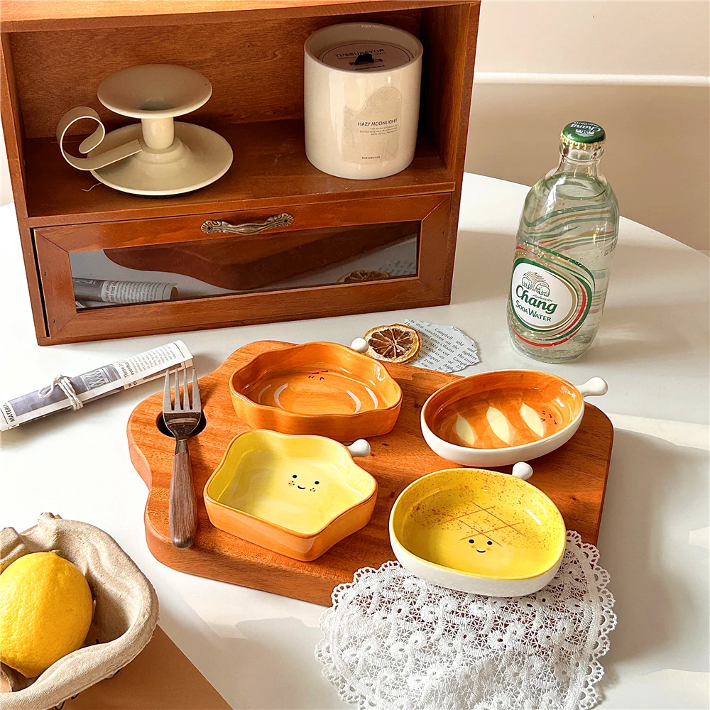 クリエイティブなパン型のセラミック皿、小さなディップソーサー - Sauce Dipping Cup のレビューと価格